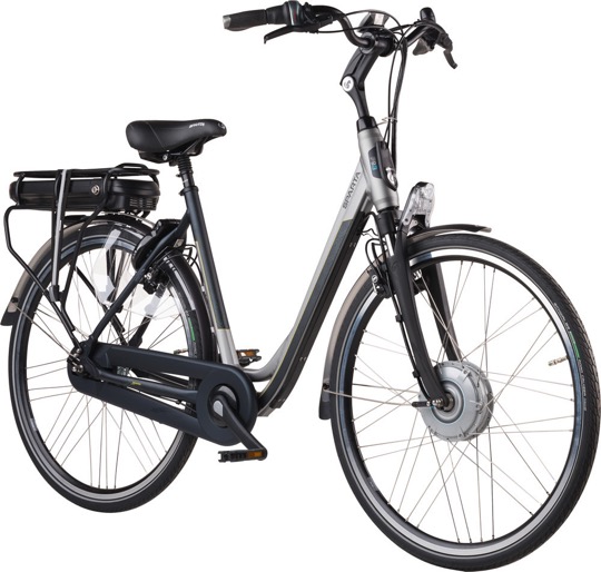 Elektrische fiets met fietstassen op Terschelling